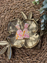 Load image into Gallery viewer, Floral Clay Earrings