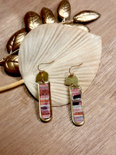 Load image into Gallery viewer, Glitter Oblong Striped Earrings