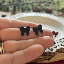 Load image into Gallery viewer, Bow Studs