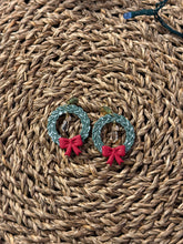 Load image into Gallery viewer, Wreath Earrings
