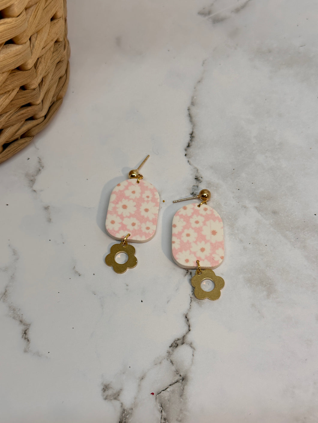 Pink floral daisy drop earrings