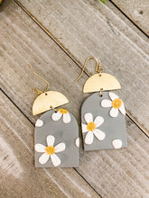 Load image into Gallery viewer, Sage Daisy Earrings
