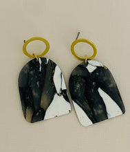 Load image into Gallery viewer, Faux Marbled Dome Earrings
